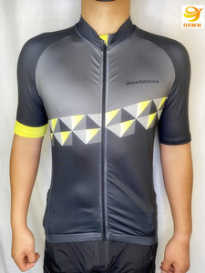 DN-C1030-1 Men's cycling shirt with reflective straps.